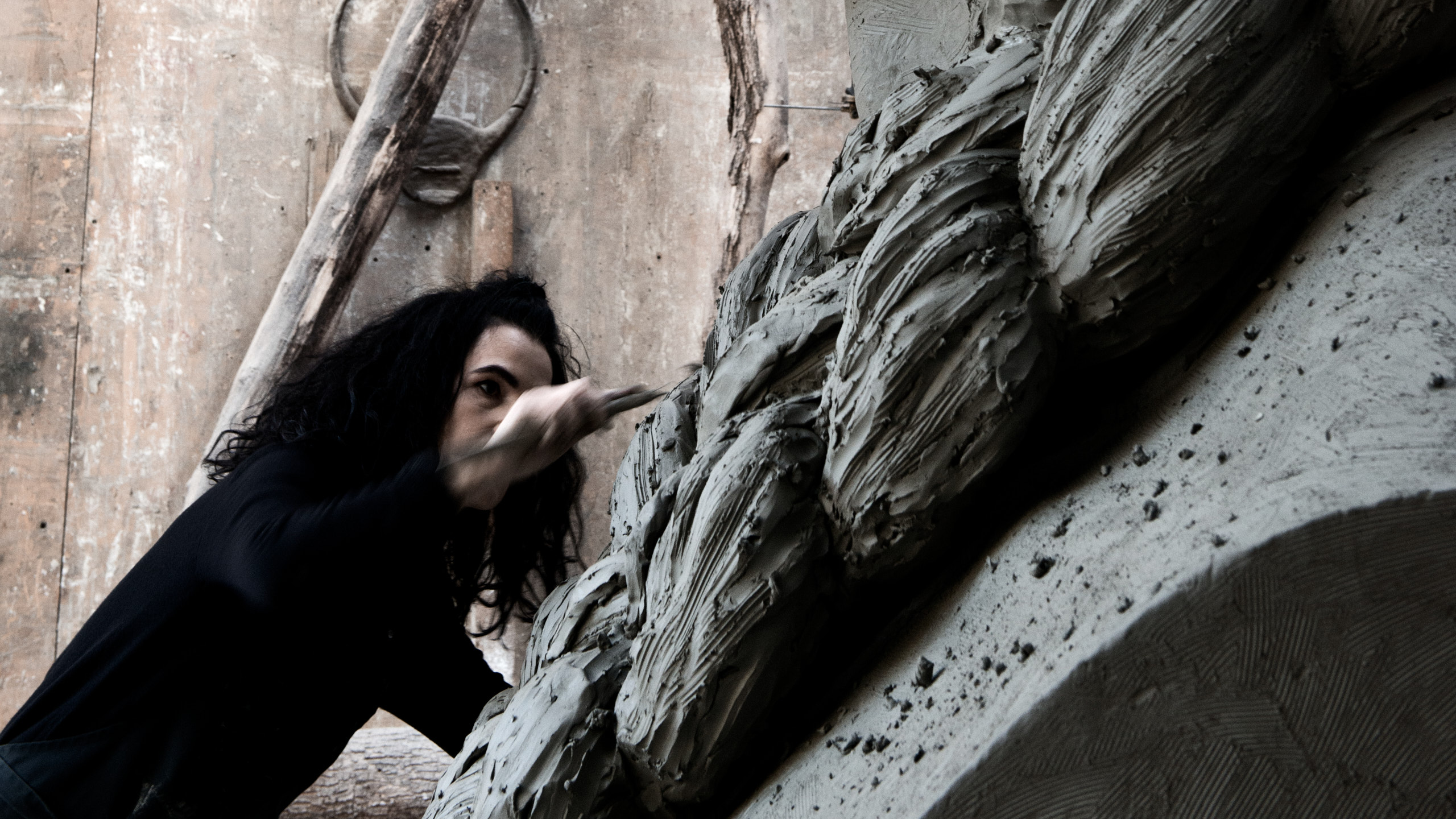 Helga Vockenhuber sculpting